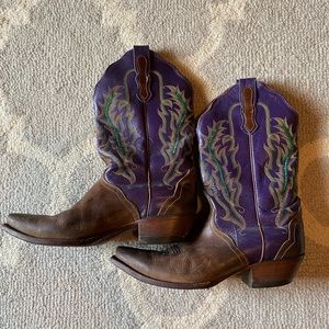 Women’s size 9, Nocona cowgirl boots